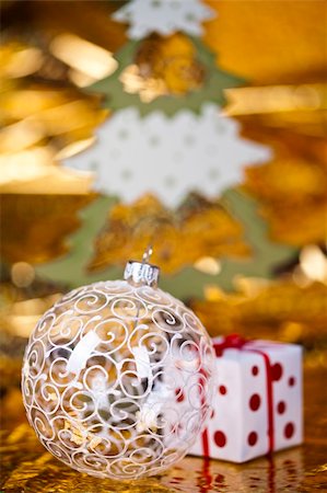 round ornament hanging of a tree - Christmas Stock Photo - Budget Royalty-Free & Subscription, Code: 400-04763119