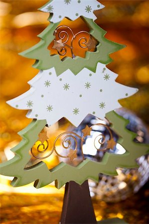 round ornament hanging of a tree - Christmas Stock Photo - Budget Royalty-Free & Subscription, Code: 400-04763141