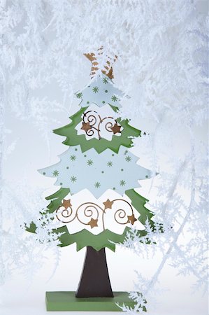 round ornament hanging of a tree - Christmas Stock Photo - Budget Royalty-Free & Subscription, Code: 400-04763142