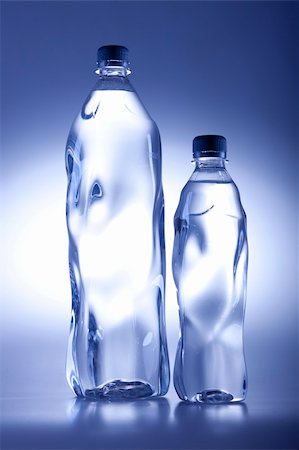 simsearch:400-04575721,k - Fresh water drink on blue background Stock Photo - Budget Royalty-Free & Subscription, Code: 400-04763604