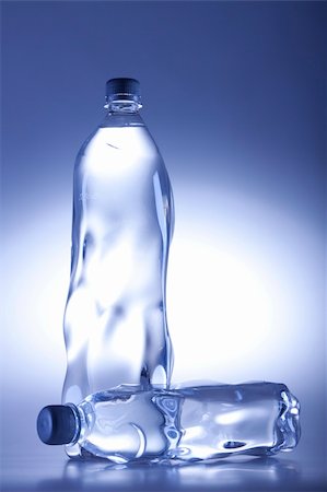 simsearch:400-04575721,k - Fresh water drink on blue background Stock Photo - Budget Royalty-Free & Subscription, Code: 400-04763605