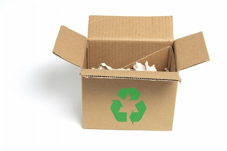 simsearch:400-04775658,k - Cardboard Box with Recycle Symbol on White Background Photographie de stock - Aubaine LD & Abonnement, Code: 400-04775594