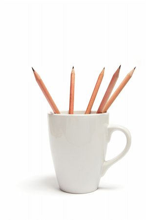 simsearch:400-05289294,k - Pencils in Mug on White Background Foto de stock - Super Valor sin royalties y Suscripción, Código: 400-04775717