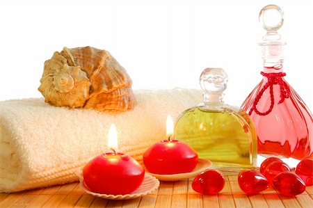 simsearch:400-05326817,k - red massage still life with towel candles and copyspace Stock Photo - Budget Royalty-Free & Subscription, Code: 400-04778454