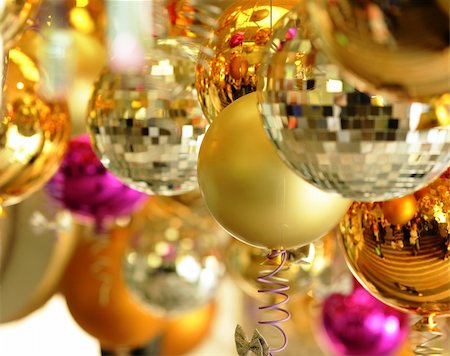 simsearch:400-04411980,k - christmas balls Fotografie stock - Microstock e Abbonamento, Codice: 400-04778925