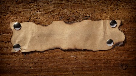 simsearch:400-04069690,k - close up of grunge note paper on wooden background Photographie de stock - Aubaine LD & Abonnement, Code: 400-04779065