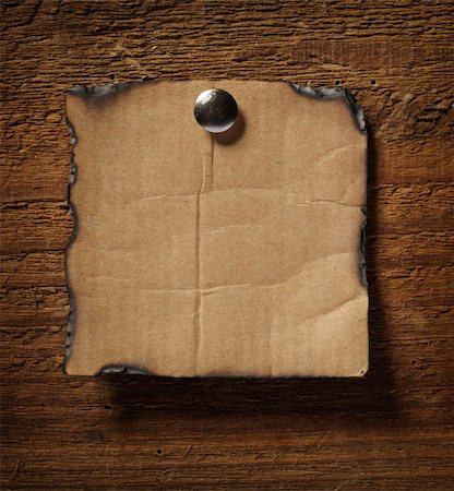 simsearch:400-05751439,k - close up of grunge note paper on wooden background Photographie de stock - Aubaine LD & Abonnement, Code: 400-04779067