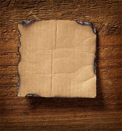 simsearch:400-07499421,k - close up of grunge note paper on wooden background Stock Photo - Budget Royalty-Free & Subscription, Code: 400-04779069