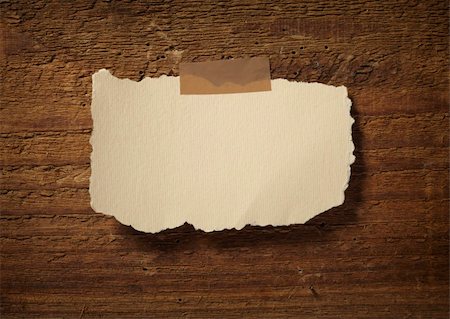 simsearch:400-04507518,k - close up of grunge note paper on wooden background Stock Photo - Budget Royalty-Free & Subscription, Code: 400-04779061