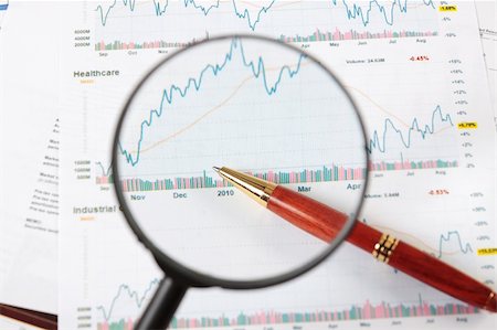 simsearch:400-06694744,k - Charts, diagrams, tables. Business desktop. Fotografie stock - Microstock e Abbonamento, Codice: 400-04770340