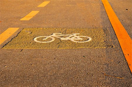 simsearch:862-05996818,k - Close-up of an bicycle track Stock Photo - Budget Royalty-Free & Subscription, Code: 400-04771249