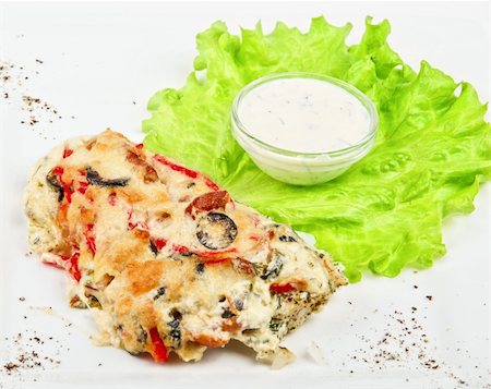 simsearch:400-04873081,k - Tasty baked fish with vegetables dish isolated on a white background Foto de stock - Super Valor sin royalties y Suscripción, Código: 400-04772443