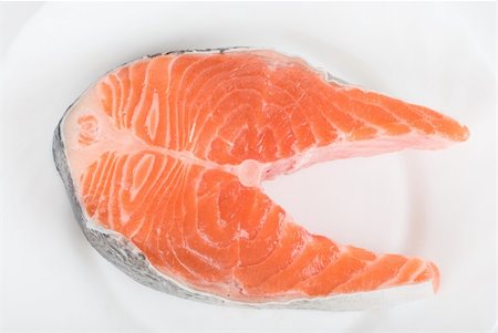 simsearch:400-07044537,k - Salmon steak fish isolated on a white background Foto de stock - Super Valor sin royalties y Suscripción, Código: 400-04772464