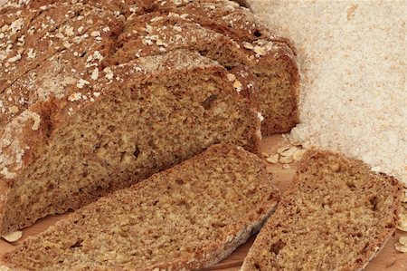 soda bread - Soda bread in slices with wholemeal flour. Stock Photo - Budget Royalty-Free & Subscription, Code: 400-04772775