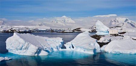 simsearch:400-04299207,k - Huge icebergs in Antarctica, blue sky, azure water, sunny day Stock Photo - Budget Royalty-Free & Subscription, Code: 400-04773202