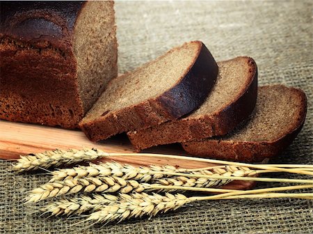 Freshly baked bread Fotografie stock - Microstock e Abbonamento, Codice: 400-04773781