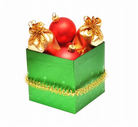 simsearch:400-07921368,k - christmas baubles in gift box on white Stock Photo - Budget Royalty-Free & Subscription, Code: 400-04773805