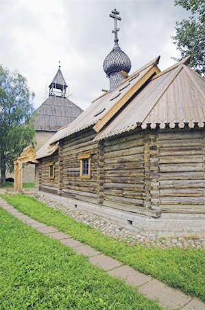simsearch:400-04493841,k - Ancient Russian loghouse church near Saint Petersburg, Russia. Foto de stock - Royalty-Free Super Valor e Assinatura, Número: 400-04784060