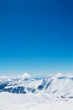 simsearch:400-04472958,k - High mountains under snow in the winter Foto de stock - Royalty-Free Super Valor e Assinatura, Número: 400-04784924