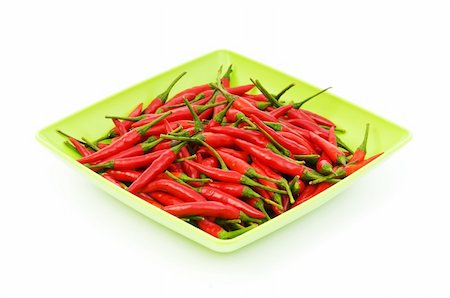 simsearch:400-04288181,k - Hot peppers isolated on the white background Photographie de stock - Aubaine LD & Abonnement, Code: 400-04784973