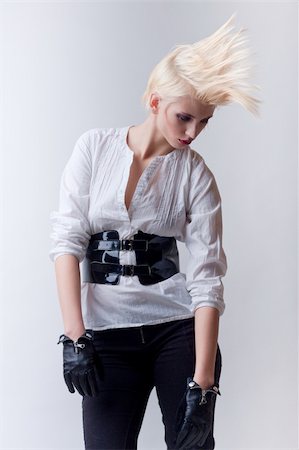 punk blonde attractive fashion girl Photographie de stock - Aubaine LD & Abonnement, Code: 400-04787174