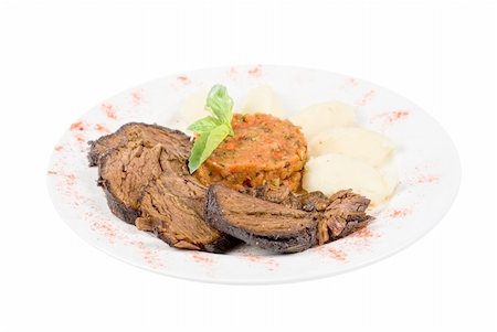 simsearch:400-08433641,k - delicate beef fillet roasted with herbs - thyme, rosemary,clary, with potato and vegetable paste Foto de stock - Super Valor sin royalties y Suscripción, Código: 400-04788531