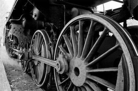 simsearch:862-03288971,k - Close up of the wheels and suspension of the old steam engine Stock Photo - Budget Royalty-Free & Subscription, Code: 400-04788692