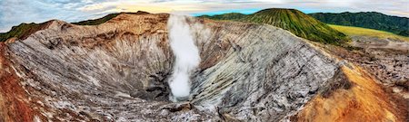 simsearch:400-04839330,k - Crater of active volcano Bromo. Java. Indonesia Photographie de stock - Aubaine LD & Abonnement, Code: 400-04783200