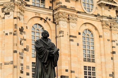 frauenkirche - Martin Luther statue in Dresden, Germany Foto de stock - Royalty-Free Super Valor e Assinatura, Número: 400-04797710