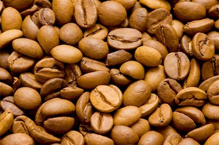 simsearch:400-05112254,k - Close up of freshly roasted coffee beans Stockbilder - Microstock & Abonnement, Bildnummer: 400-04791487