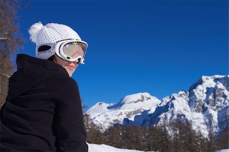 extreme cold clothes women - Portrait of female snowboarder wearing goggles Stock Photo - Budget Royalty-Free & Subscription, Code: 400-04793870