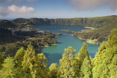 flores azores - Caldera - lakes on the san Miguel Island , Azores, Portugal Stock Photo - Budget Royalty-Free & Subscription, Code: 400-04804407