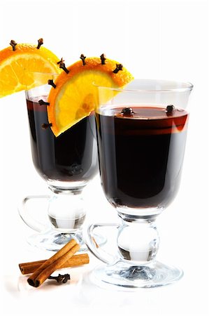 simsearch:400-06464230,k - Mulled wine in glass, decorated with orange, cinnamon and clove. Foto de stock - Royalty-Free Super Valor e Assinatura, Número: 400-04804720