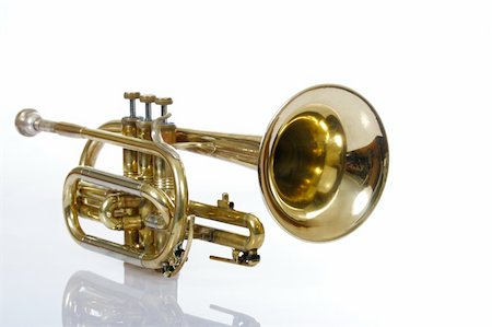 simsearch:400-09095300,k - Old trumpet photo on the white background Stock Photo - Budget Royalty-Free & Subscription, Code: 400-04806573