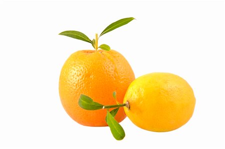 simsearch:400-05057164,k - front view of fresh lemon and orange with leaves Fotografie stock - Microstock e Abbonamento, Codice: 400-04806876