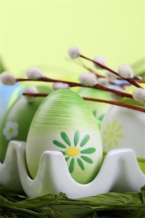 simsearch:400-04291976,k - Colorful Easter eggs in an egg holder. Shallow dof Photographie de stock - Aubaine LD & Abonnement, Code: 400-04807549