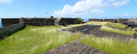 fédération de saint-kitts-et-nevis - The walls of Brimstone Hill Fortress on the Caribbean island of Saint Kitts. Photographie de stock - Aubaine LD & Abonnement, Code: 400-04808208