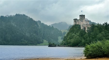 polish castle - Niedzica Castle on Czorsztynskie Lake, Poland, Europe. Stock Photo - Budget Royalty-Free & Subscription, Code: 400-04808232