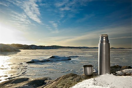 January by the sea. Late in the day. Hot drink. Stock Photo - Budget Royalty-Free & Subscription, Code: 400-04808431