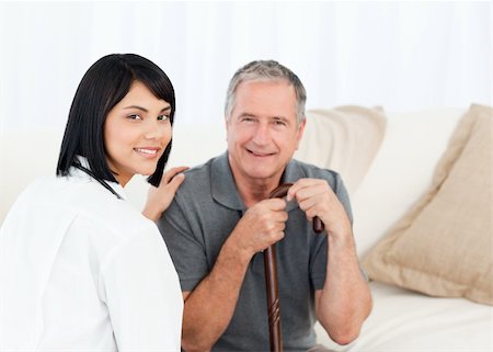 simsearch:400-04809124,k - Nurse with her patient looking at the camera Stockbilder - Microstock & Abonnement, Bildnummer: 400-04809119