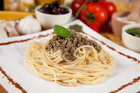 Delicious italian pasta with pumpkin pesto sauce Foto de stock - Super Valor sin royalties y Suscripción, Código: 400-04801924