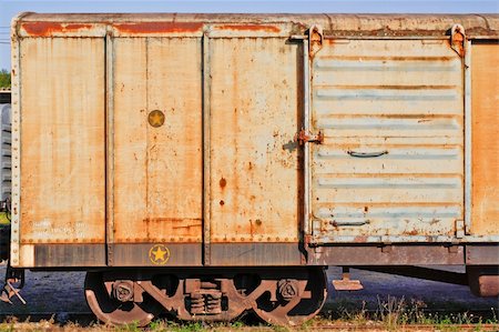 simsearch:400-04772077,k - Door with old train in chiangmai railway station. Photographie de stock - Aubaine LD & Abonnement, Code: 400-04814096