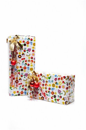 simsearch:400-05902598,k - beautiful presents boxes. isolated on white background Photographie de stock - Aubaine LD & Abonnement, Code: 400-04815505