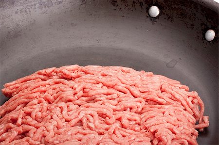 simsearch:695-05773485,k - Freshly ground meat for cooking meat delicacies. Foto de stock - Royalty-Free Super Valor e Assinatura, Número: 400-04817012