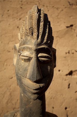 simsearch:400-05721339,k - African mask found in the Dogons Land in Mali Fotografie stock - Microstock e Abbonamento, Codice: 400-04817665