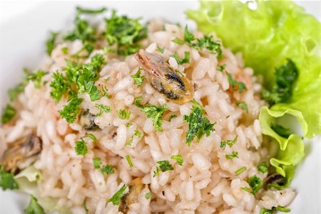 simsearch:400-08917245,k - risotto with seafood isolated on a white Photographie de stock - Aubaine LD & Abonnement, Code: 400-04810029