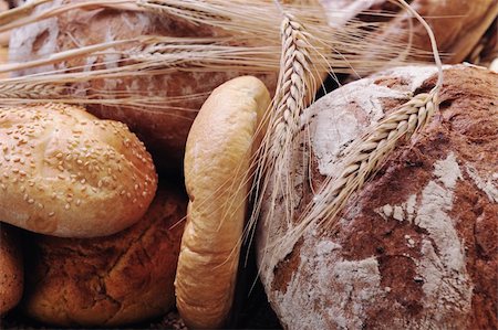 simsearch:400-06100024,k - fresh healthy natural  bread food group and wheat plant in studio on table Foto de stock - Super Valor sin royalties y Suscripción, Código: 400-04811183