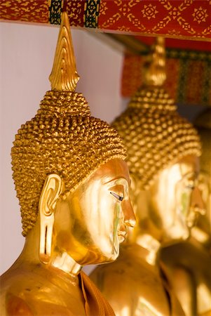 Gold Buddha temple in Thailand Fotografie stock - Microstock e Abbonamento, Codice: 400-04811955