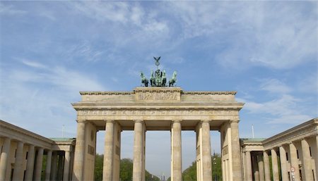 Brandenburger Tor (Brandenburg Gate), famous landmark in Berlin, Germany Foto de stock - Super Valor sin royalties y Suscripción, Código: 400-04824033