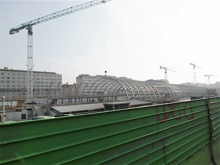 susa - TURIN, PIEDMONT, ITALY - FEBRUARY 24: Building site for the construction of the new Torino Porta Susa railway station February 24, 2011 in Turin, Piedmont, Italy Foto de stock - Super Valor sin royalties y Suscripción, Código: 400-04821653